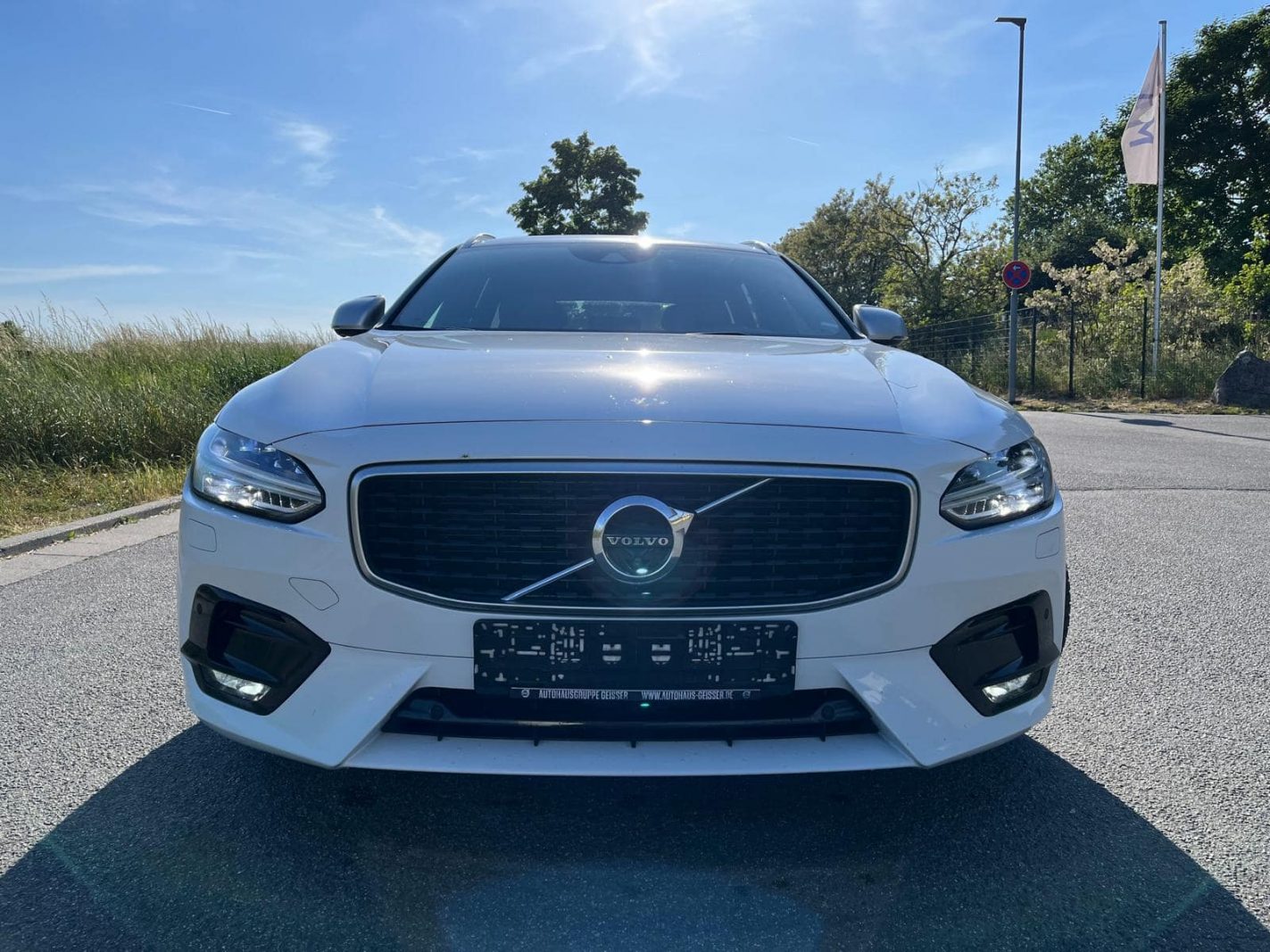 2016 Volvo V90