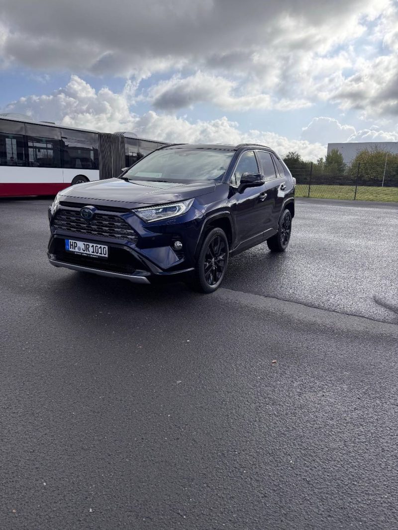 2021 Toyota RAV4 Nagoyablau metallic / Schwarz